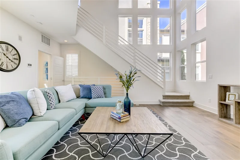 7833 Modern Oasis Dr, San Diego, CA 92108