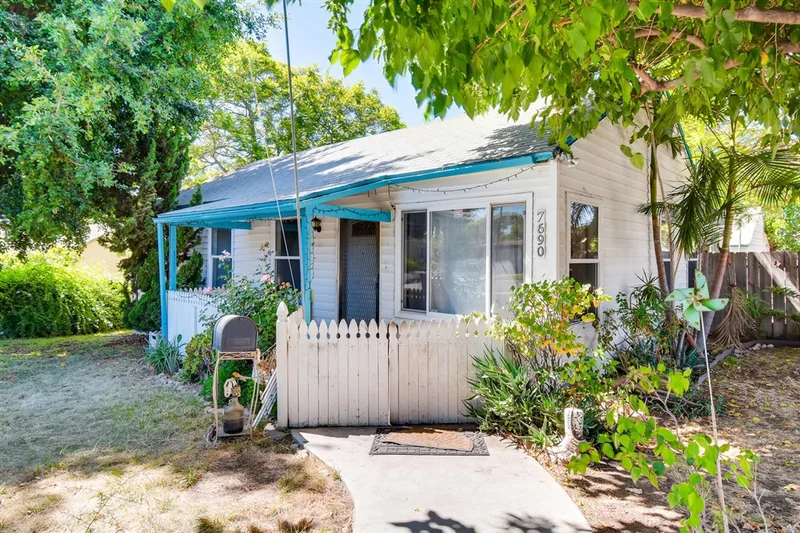 7690 Canton Dr., Lemon Grove, CA 91945