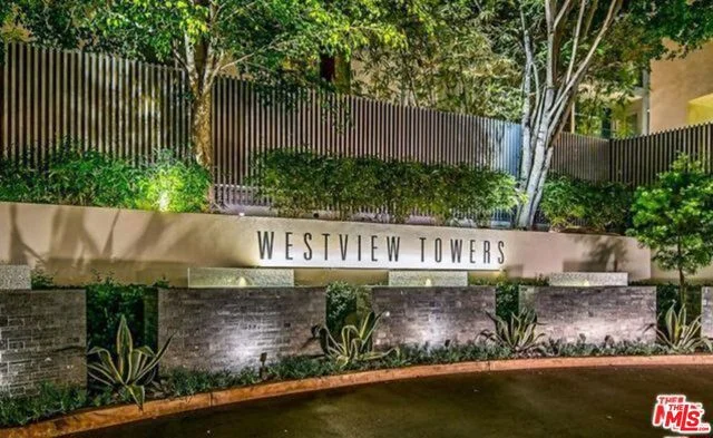 1155 La Cienega #303, West Hollywood, CA 90069