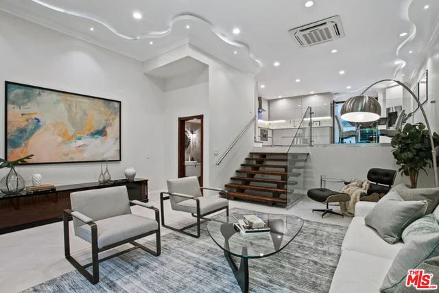1131 Alta Loma #606, West Hollywood, CA 90069