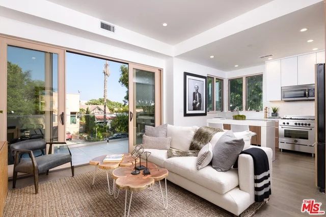 1249 Formosa #1249, West Hollywood, CA 90046