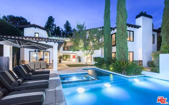 1249 Doheny, Los Angeles, CA 90069