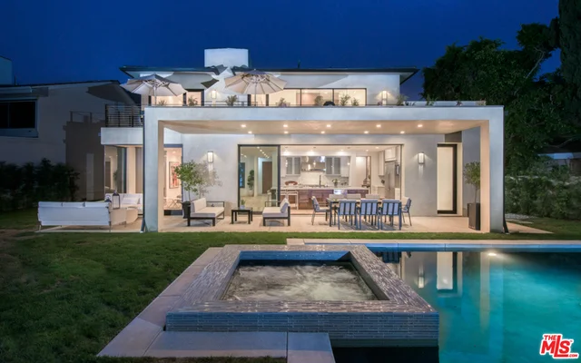 10124 Hollow Glen, Los Angeles, CA 90077