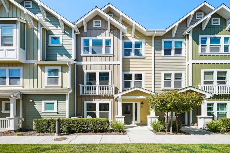 1909 Aberdeen, Mountain View, CA 94043