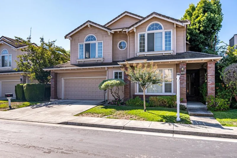 18450 Farmingham, Cupertino, CA 95014