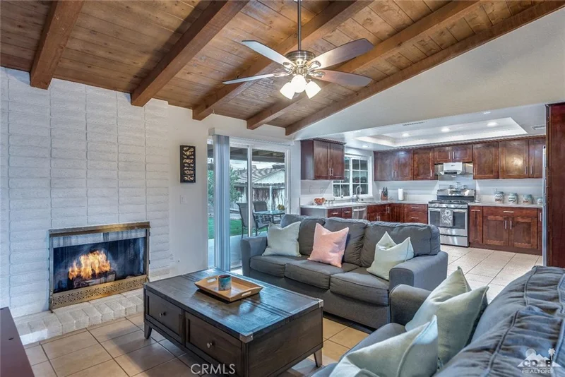 43400 Texas, Palm Desert, CA 92211