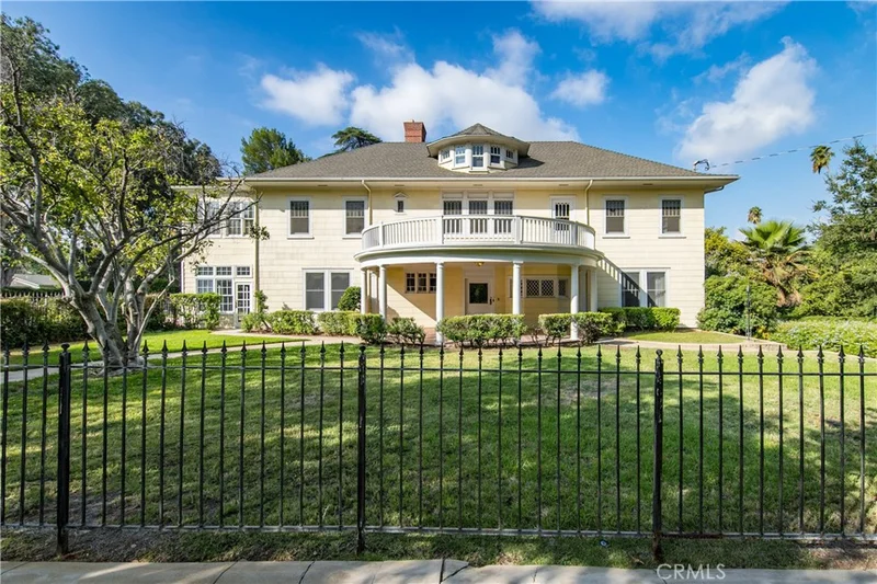 1124 Pacific, Redlands, CA 92373