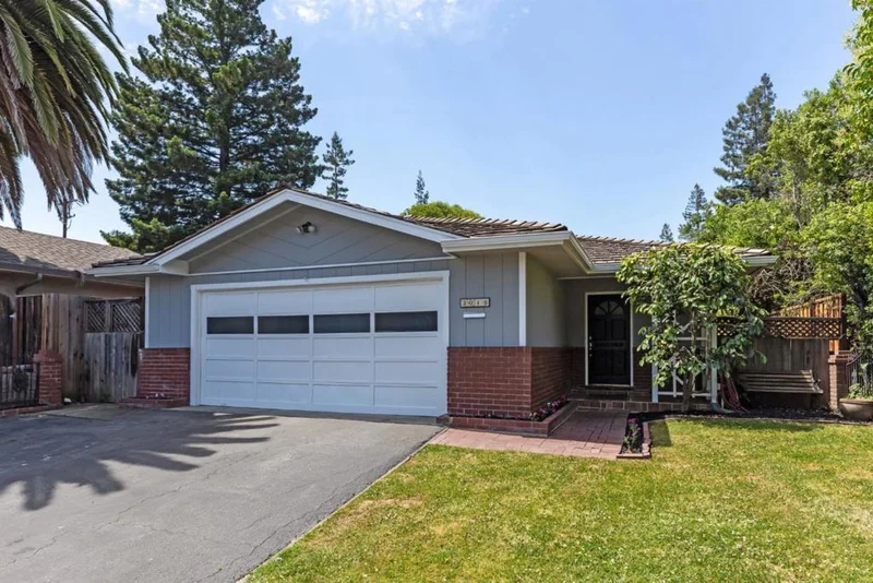 3018 Alameda De Las Pulgas, Menlo Park, CA 94025