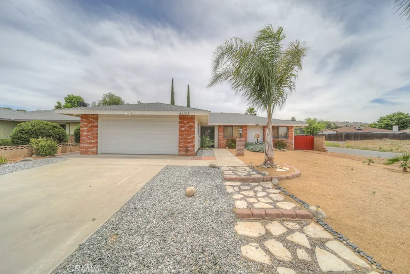 41173 Toledo, Hemet, CA 92544
