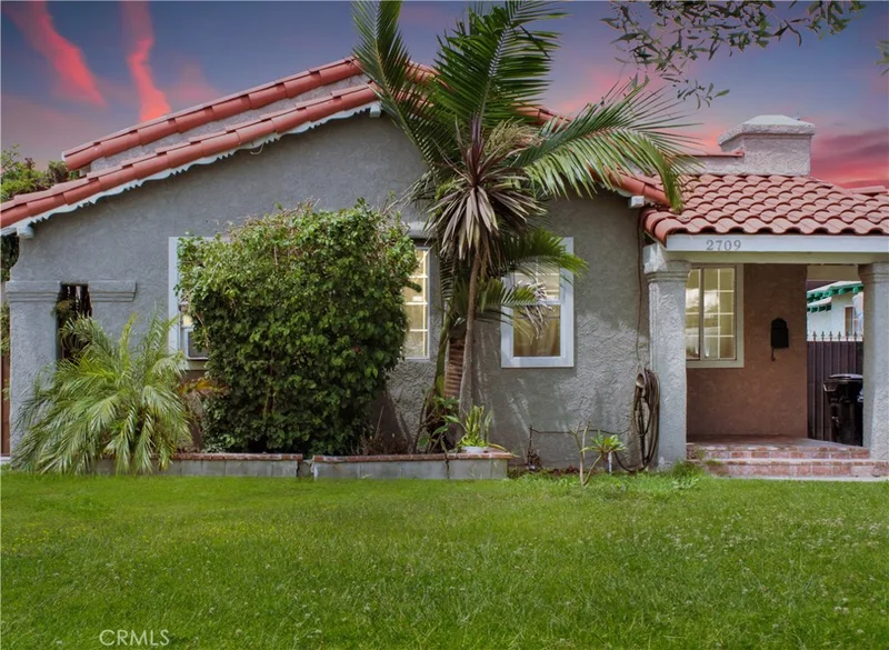 2709 73rd, Los Angeles, CA 90043