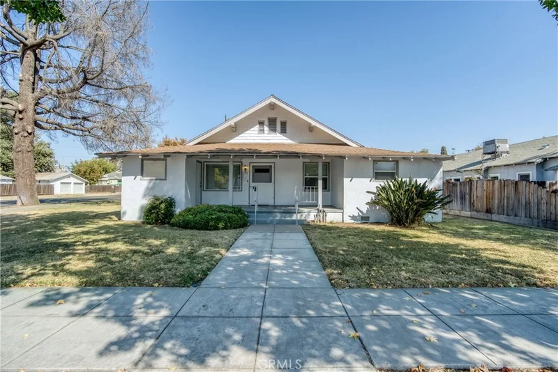 301 J, Madera, CA 93637