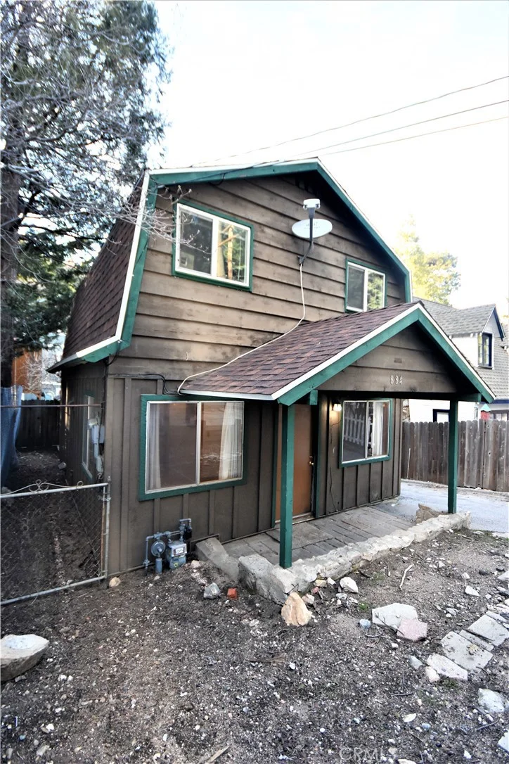 884 Arrowhead Villa Rd., Lake Arrowhead, CA 92352