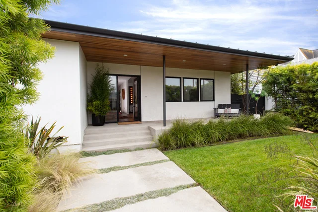 870 Rose, Venice, CA 90291