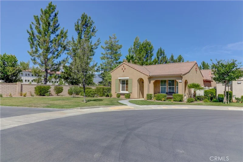 100 Cascade, Beaumont, CA 92223