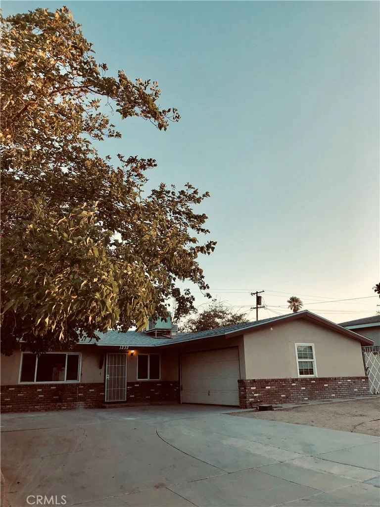 1232 Navajo, Barstow, CA 92311