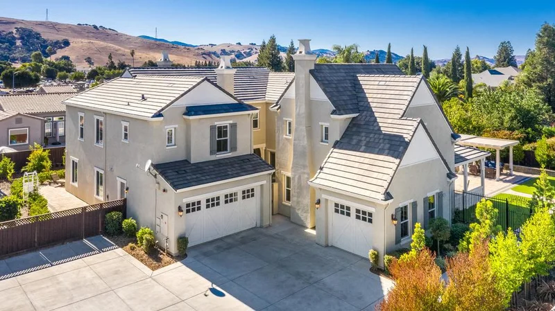 19011 Clayton, Morgan Hill, CA 95037
