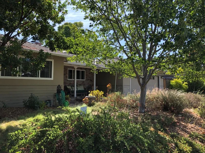 1881 Walnut, Mountain View, CA 94040