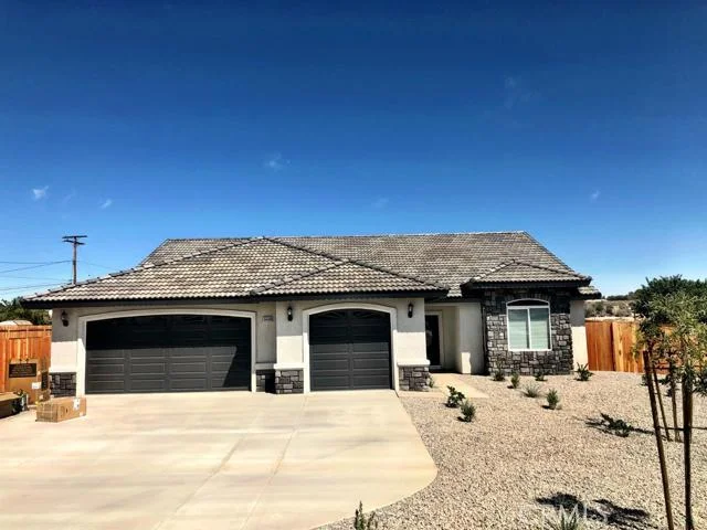 18446 Cocopah, Apple Valley, CA 92307