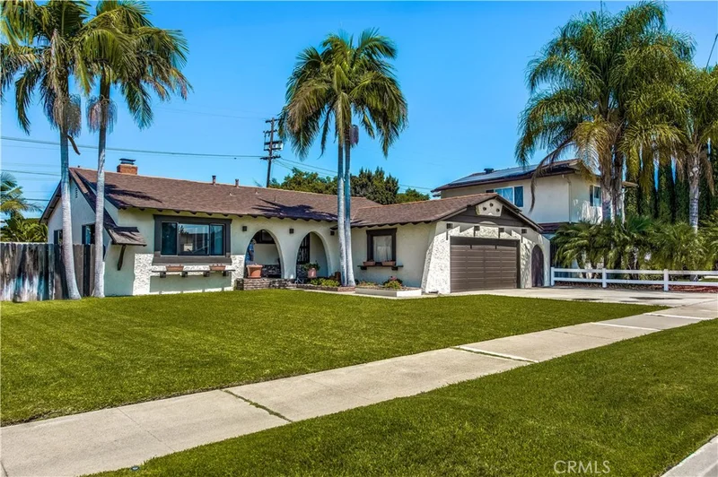 545 Hoover, Orange, CA 92867