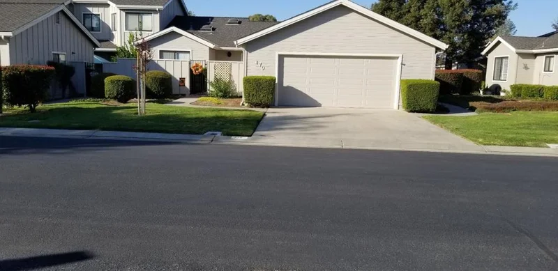 870 Helen, Hollister, CA 95023
