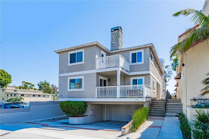 546 11th #A, Hermosa Beach, CA 90254
