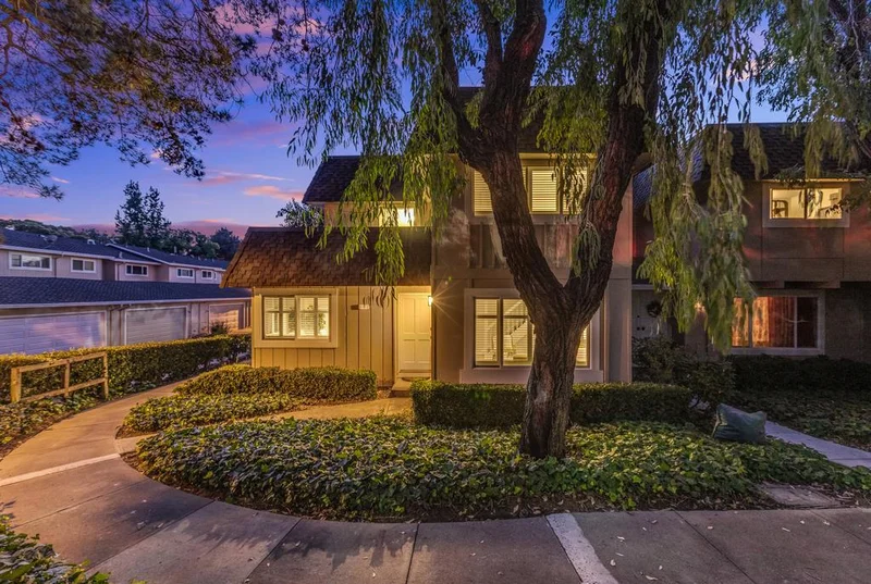 10072 Amador Oak, Cupertino, CA 95014