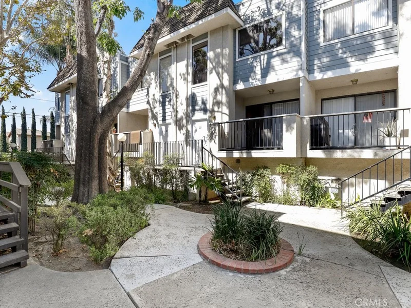 9144 Burnet #29, North Hills, CA 91343