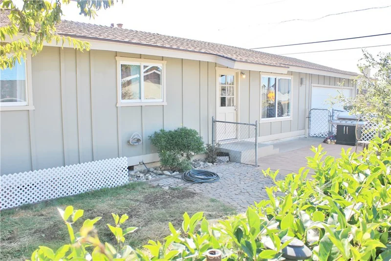 1051 Atlantic City #B, Grover Beach, CA 93433