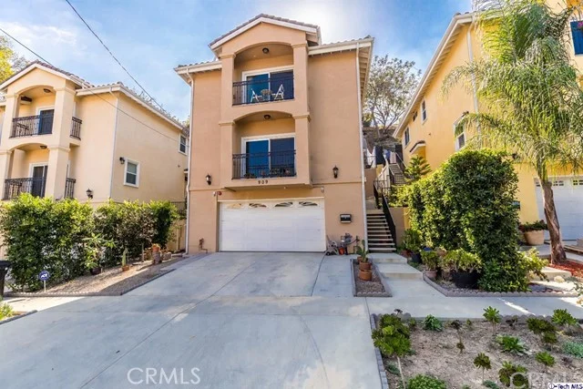 909 Montecito, Los Angeles, CA 90031