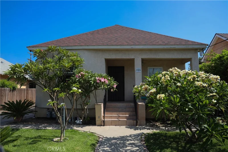 229 28th, Los Angeles, CA 90011