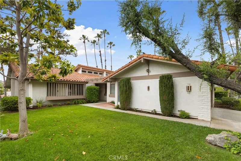770 Via Zapata, Riverside, CA 92507
