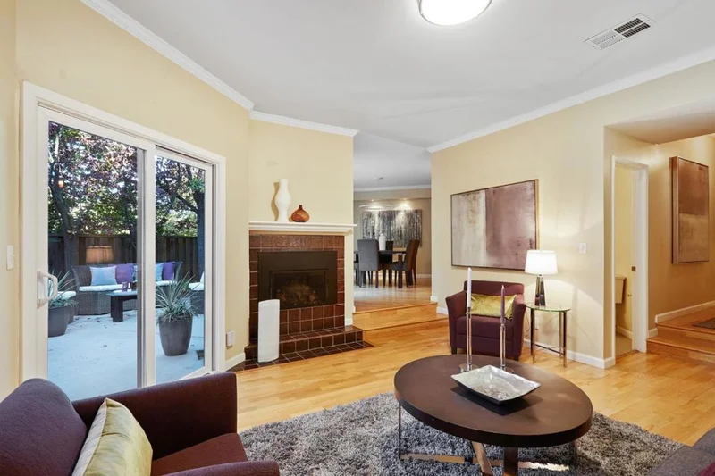 227 Ada #U, Mountain View, CA 94043