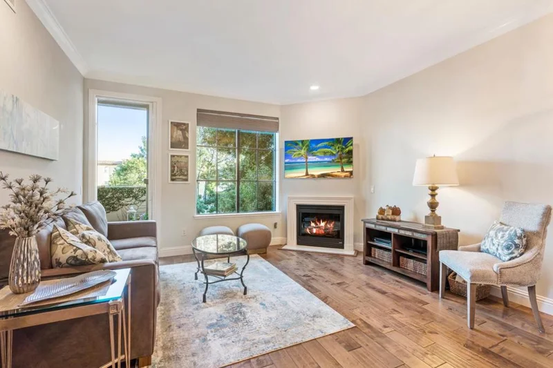 618 Walnut #307, San Carlos, CA 94070