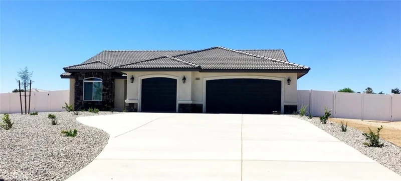 18478 Fairburn, Hesperia, CA 92345