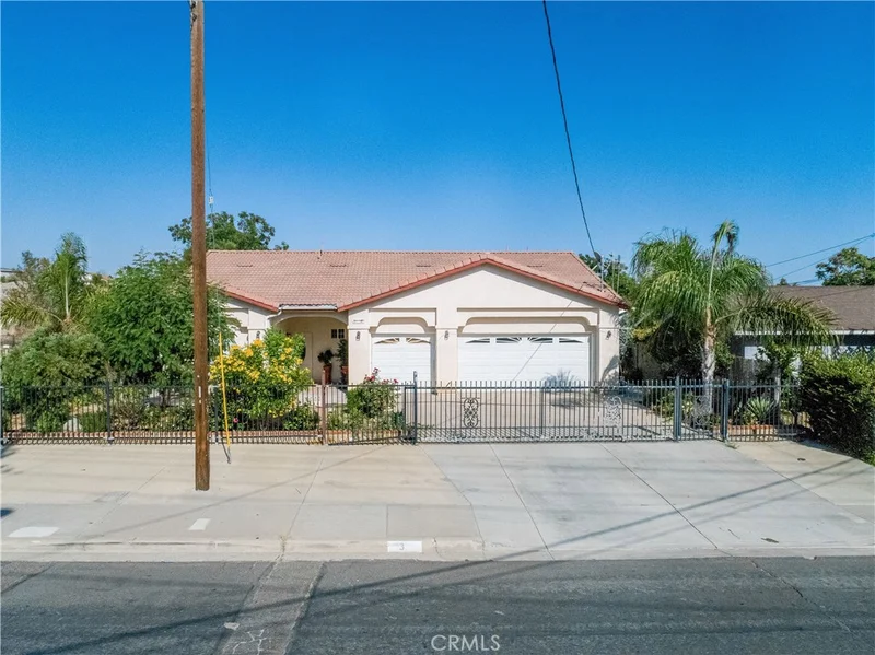 3 A, Perris, CA 92570