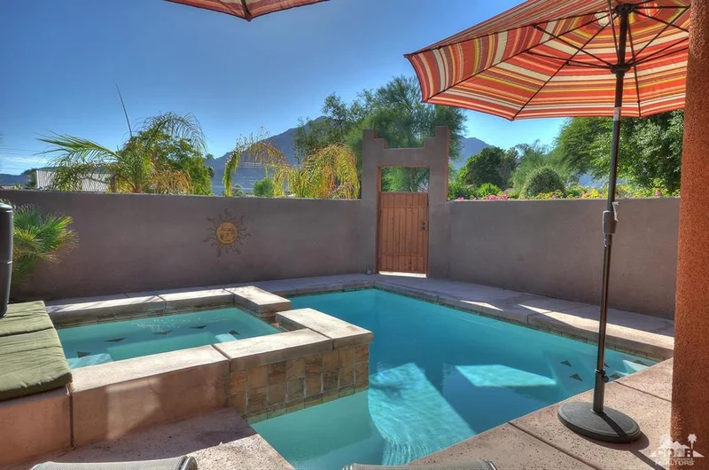 52355 Eisenhower, La Quinta, CA 92253