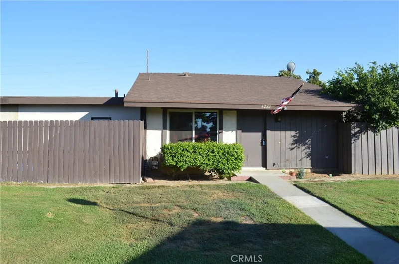 4222 Kingsbury Place, Riverside, CA 92503