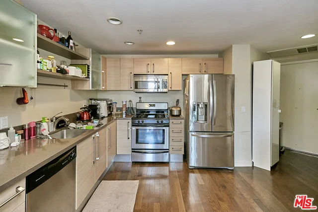 1234 Wilshire #307, Los Angeles, CA 90017