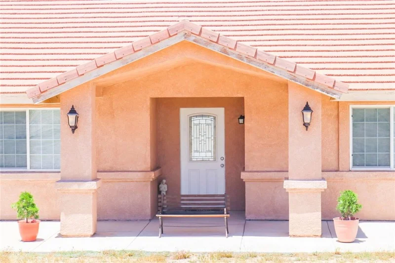 1124 Smoke Tree Road, Pinon Hills, CA 92372