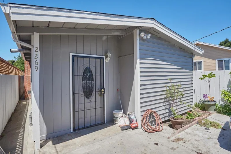2269 Glen, East Palo Alto, CA 94303