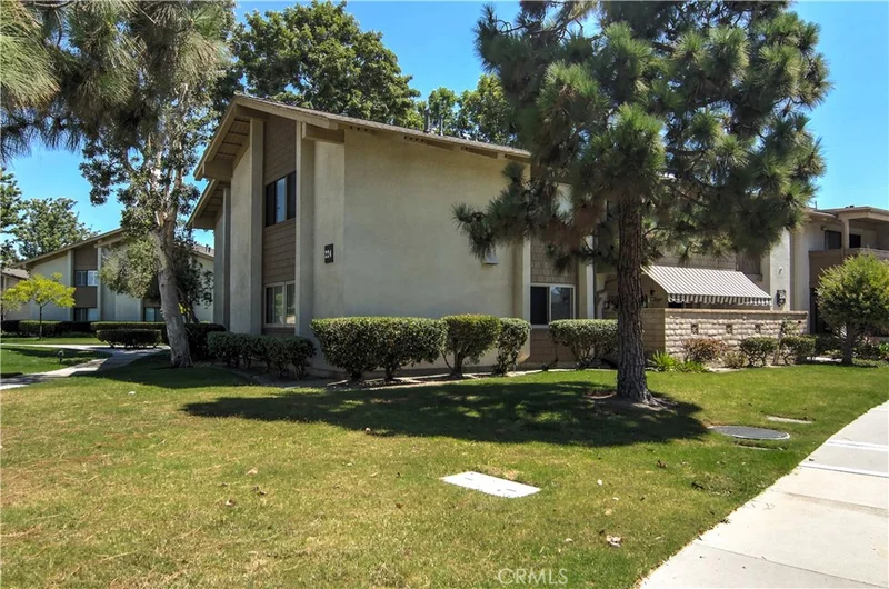 8888 Lauderdale #224 E, Huntington Beach, CA 92646