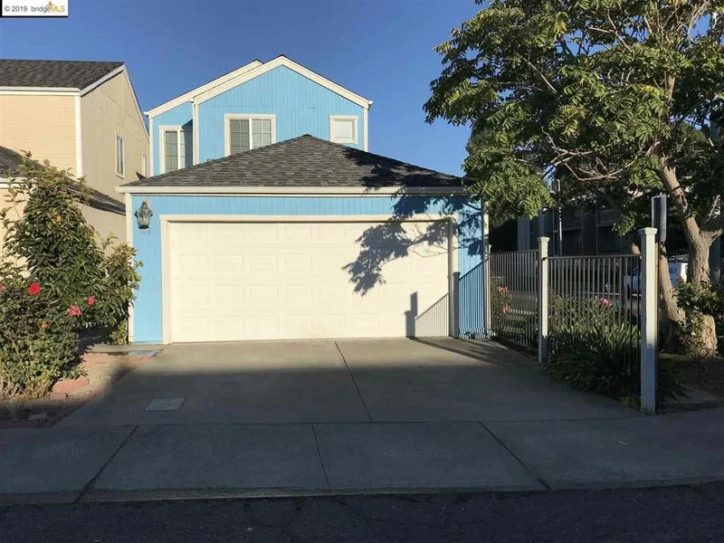101 Woy Ct, Pinole, CA 94564