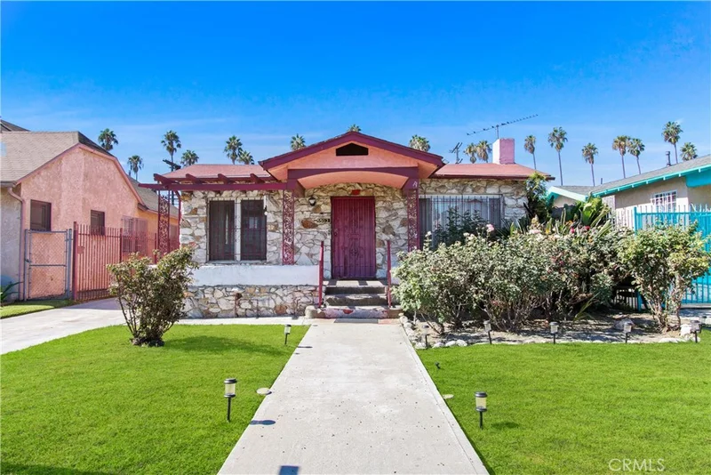 5503 Wilton, Los Angeles, CA 90062