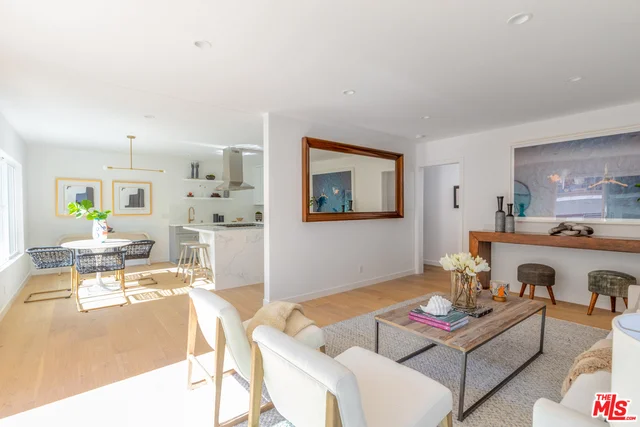1041 Lincoln #2, Santa Monica, CA 90403