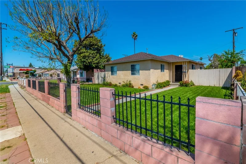 10309 Rosecrans, Bellflower, CA 90706