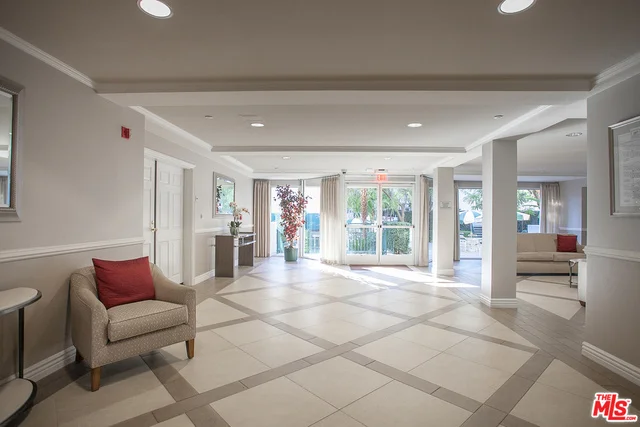 4501 Cedros #239, Sherman Oaks, CA 91403