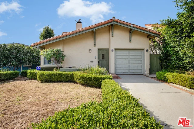 1027 Hartzell, Pacific Palisades, CA 90272