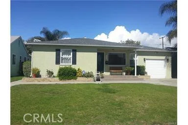8543 Smallwood, Downey, CA 90240
