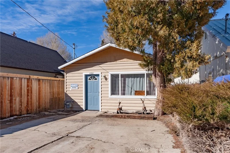 1135 Aeroplane, Big Bear, CA 92314