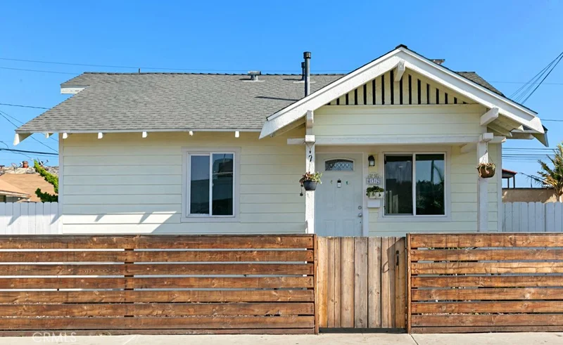 432 Zona, Long Beach, CA 90802